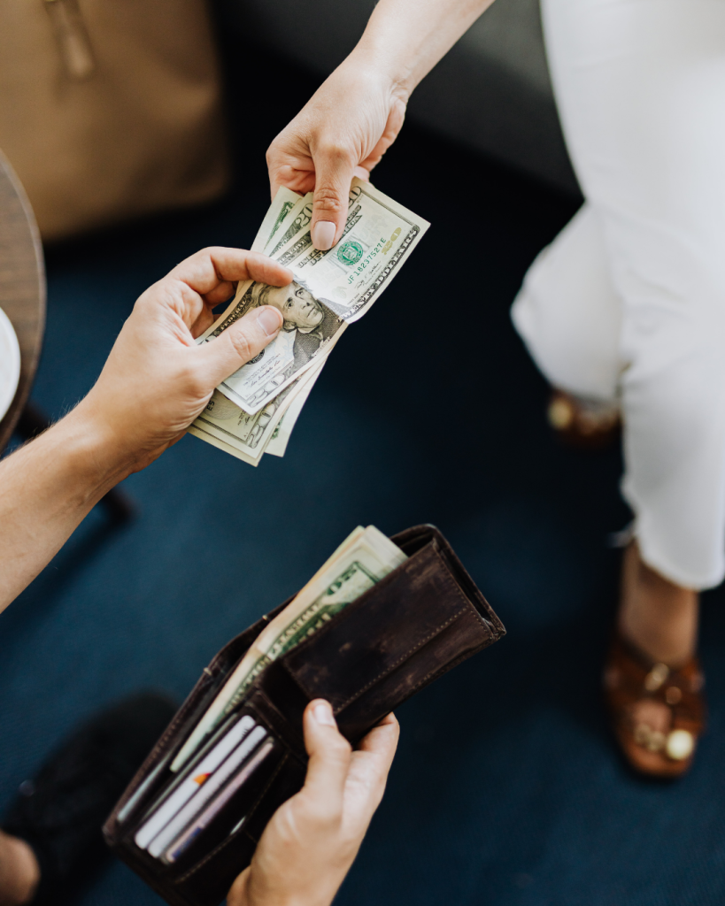 Paiement en cash lors d'un vide grenier