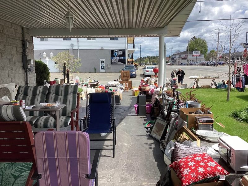 Ventes de garages le dimanches le 14 septembre A Prix Ridicules