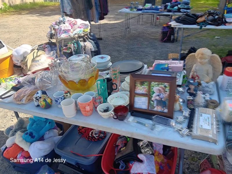 Vente de garage au marché aux puces