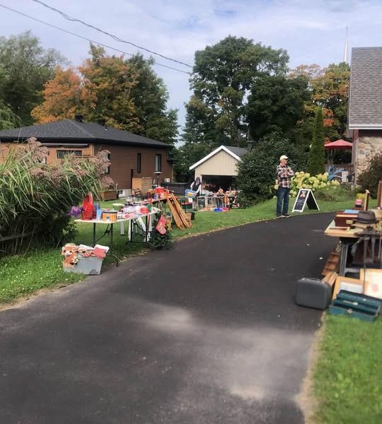 Mega vente de garage plein de nouveautés à st Michel de belle chasse