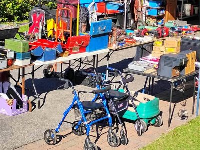 VENTE DE GARAGE 19-20-21 Sept.