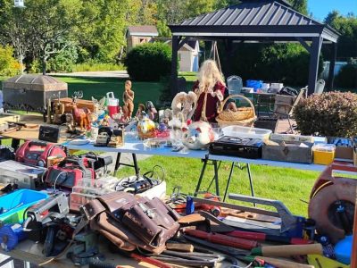 VENTE DE GARAGE 19-20-21 Sept.