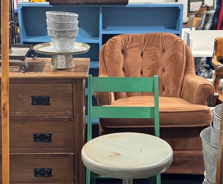 Vente de déménagement & antique