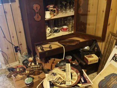 Vide maison. Accepte les dons volontaires (Val-Bélair)