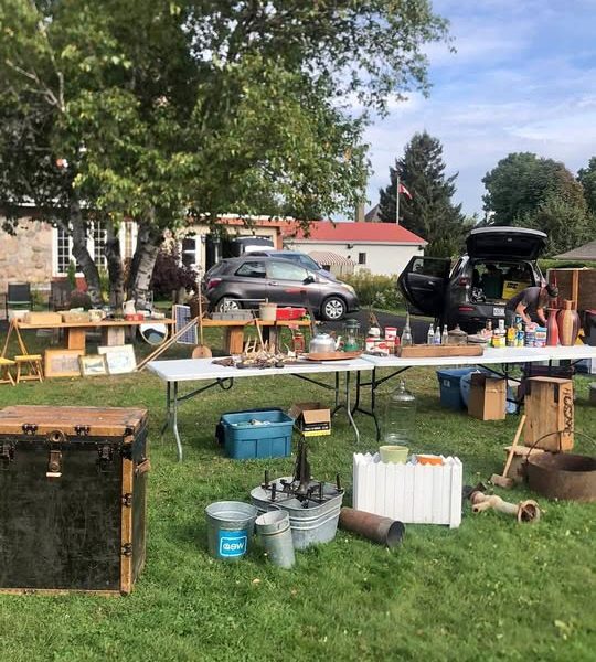 Mega vente de garage plein de nouveautés à st Michel de belle chasse