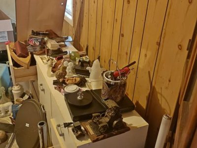 Vide maison. Accepte les dons volontaires (Val-Bélair)