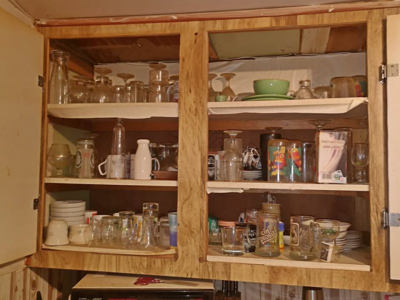 Vide maison. Accepte les dons volontaires (Val-Bélair)
