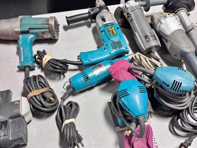Vente de garage - Warwick