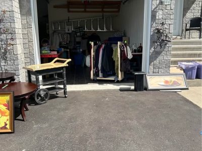 Vente de Garage intérieur 22-23-24 mai ( 9 hres/ 4 hres)