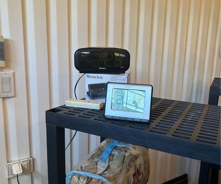 Vente de Garage intérieur 22-23-24 mai ( 9 hres/ 4 hres)