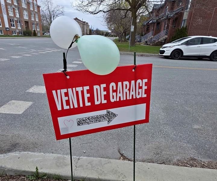 Vente garage venez nombreux encourager mes filles