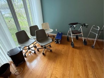 Vente de succession : Antiquités & plus de 700 morceaux divers de vaisselle et + + +