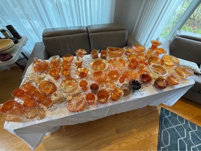 Vente de succession : Antiquités & plus de 700 morceaux divers de vaisselle et + + +