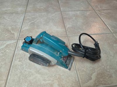 Grosse vente de garage intérieur