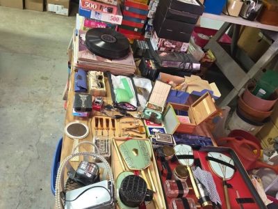Grosse vente de garage intérieur