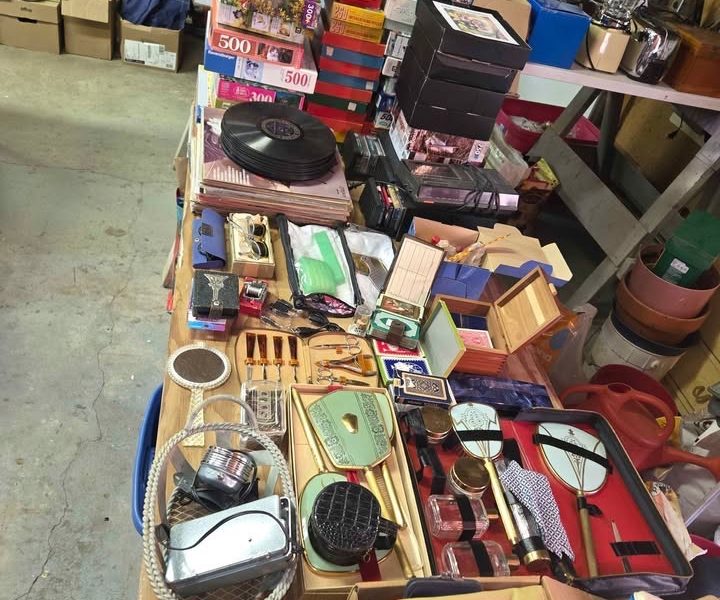 Grosse vente de garage intérieur
