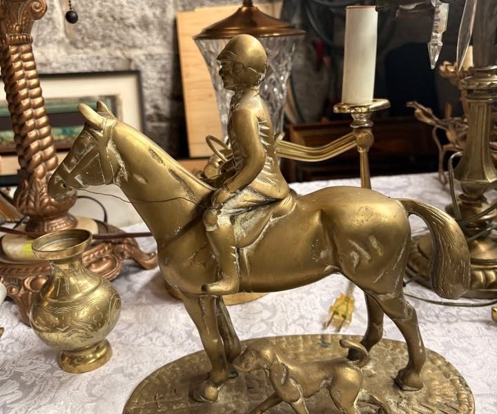 Vente de Garage/ Garage Sale June 13th 9h-3h