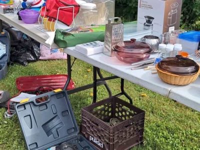 Grosse vente de Garage plusieurs familles - 27 juin