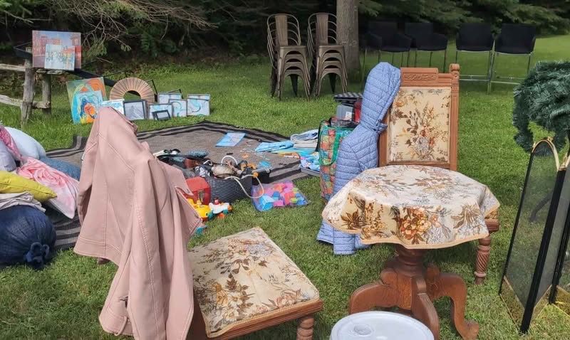 Grosse vente de Garage plusieurs familles - 27 juin