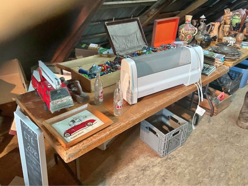 Grosse vente garage intérieur à Louiseville