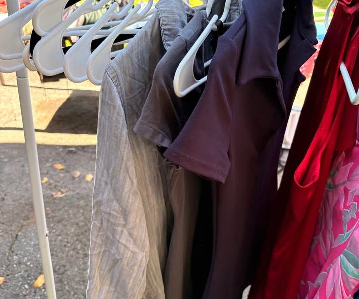 GARAGE SALE / Vente de garage à Pierrefonds