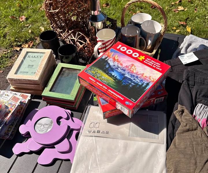 GARAGE SALE / Vente de garage à Pierrefonds