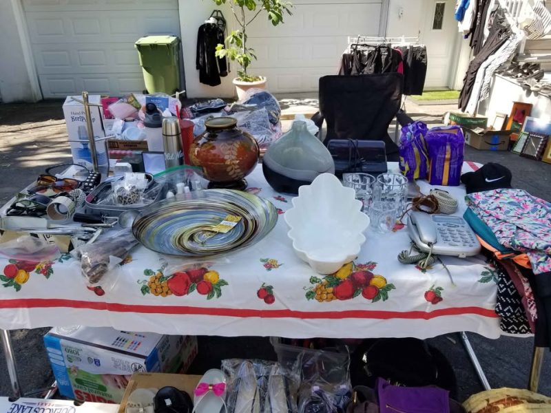 GARAGE SALE IN MONTREAL NORTH/VENTE DE GARAGE A MONTREAL NORD
