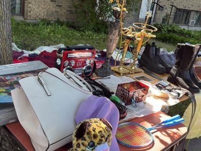 Méga vente de garage , neuf et usagée à Montréal