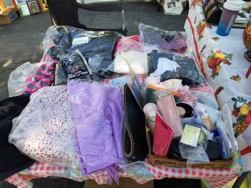 GARAGE SALE IN MONTREAL NORTH/VENTE DE GARAGE A MONTREAL NORD
