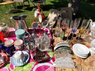 GARAGE SALE IN MONTREAL NORTH/VENTE DE GARAGE A MONTREAL NORD
