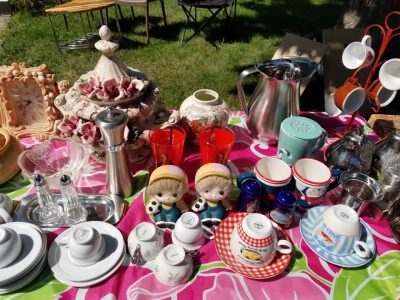 GARAGE SALE IN MONTREAL NORTH/VENTE DE GARAGE A MONTREAL NORD