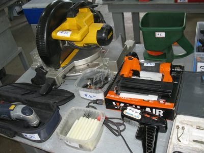 Vente de garage à Trois-Rives