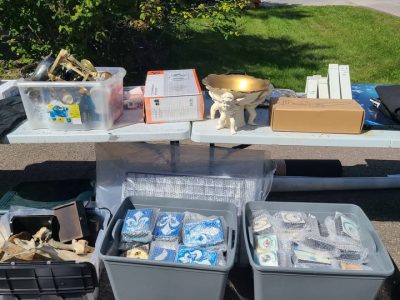 VENTE DE GARAGE/GARAGE SALE à Mirabel