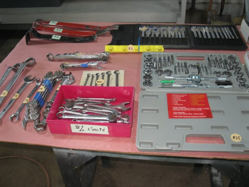 Vente de garage à Trois-Rives