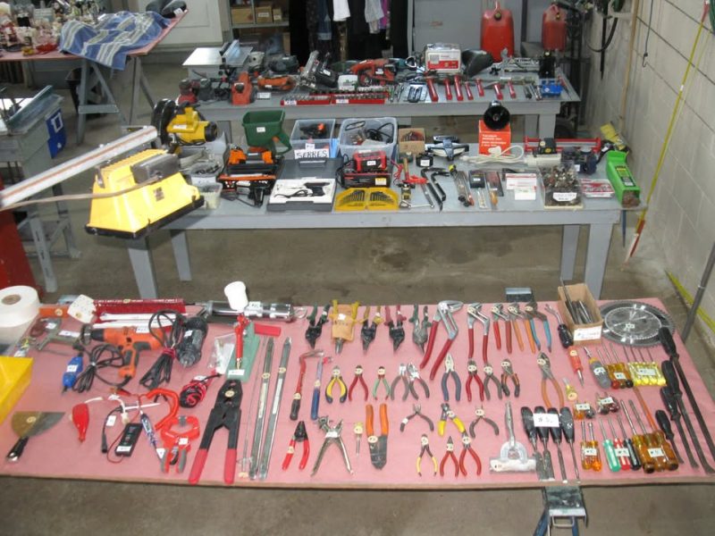 Vente de garage à Trois-Rives
